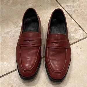 Elegant Burgundy Leather Loafers